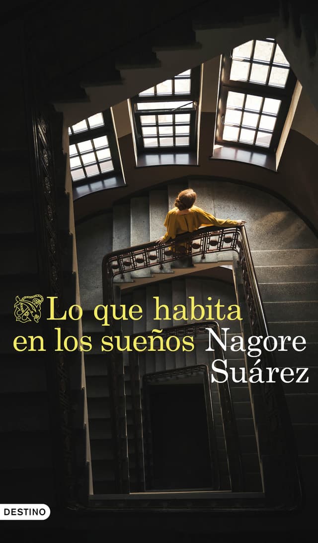 Portada de "Lo que habita en los sueños"